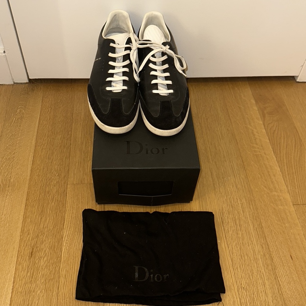 DIOR B01 SNEAKER
Black Smooth Calfskin and Suede - Picture 3 of 7